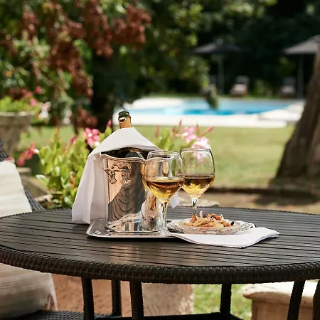 Castel Bois Marie, בית הארחה